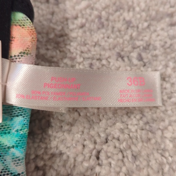 PINK Victoria's secret rainbow front closure bra - Picture 8 of 10